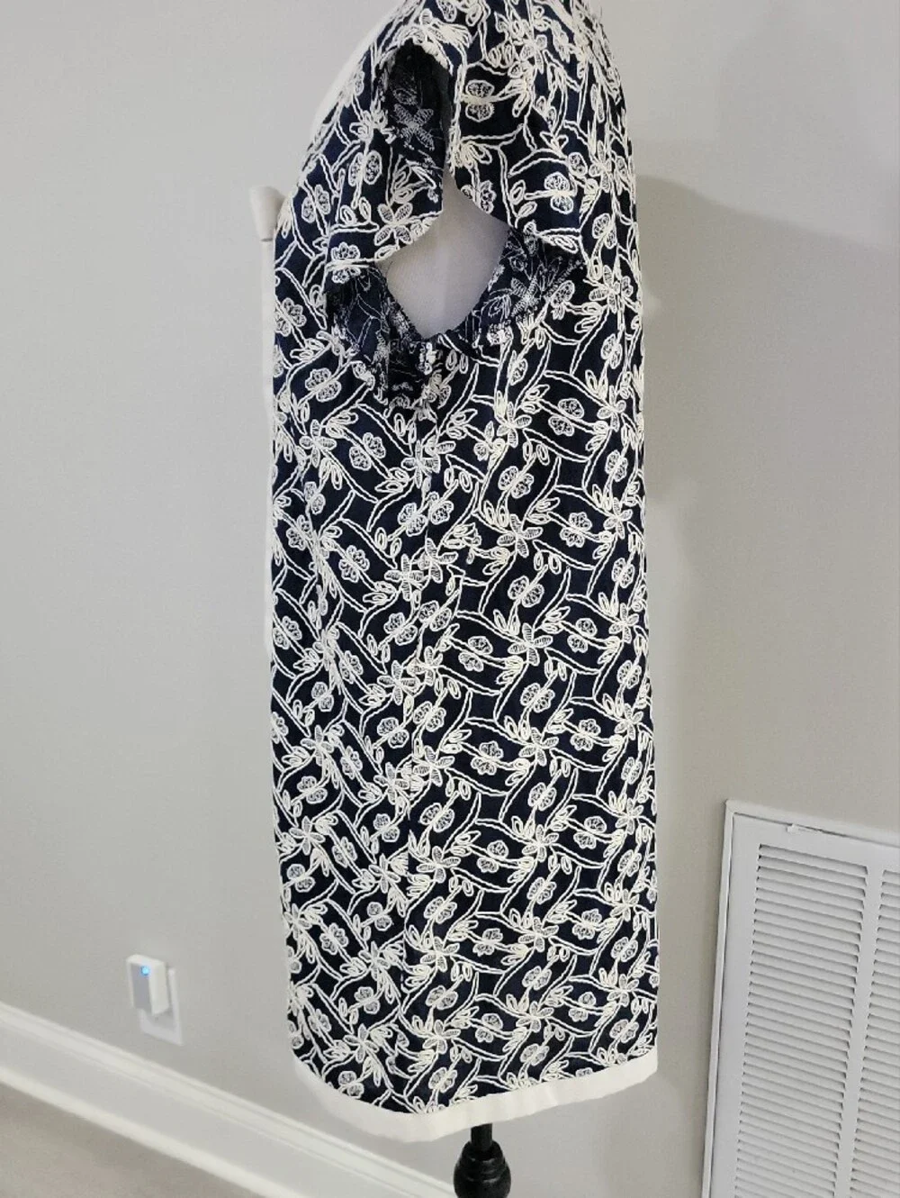 Voy Navy & Cream Tie-Neck Mini Dress